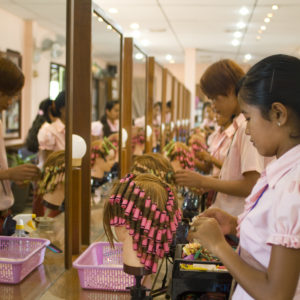 Hairdressing Job offer Professeur de Coiffure H/F au Cambodge
