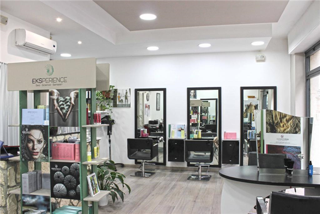  Hairdressing Job offer Parrucchiere Esperto Cercasi