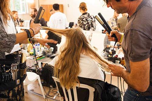  Hairdressing Job offer Recherche 2 coiffeurs/ses 